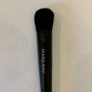 Mary Kay All-Over Eye Shadow Brush
